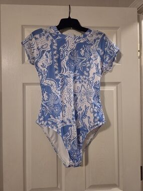 Classic Blue & White Short-Sleeve One-Piece Swimsuit